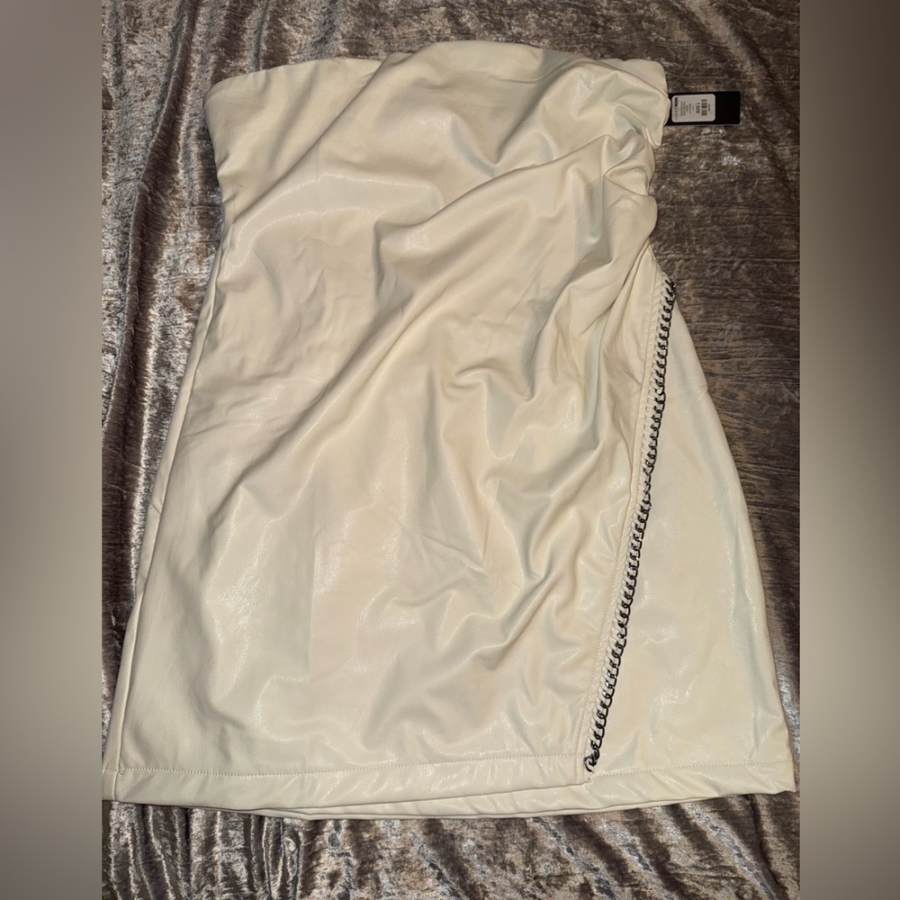 Fashion Nova Cream Pencil Skirt with Chain Accent Cream Dream